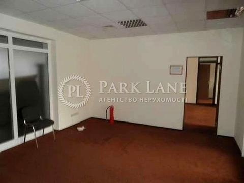 комерційна за адресою Володимирська вул., 77-А