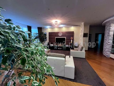 квартира за адресою Євгена Коновальця вул. (Щорса), 36-Б