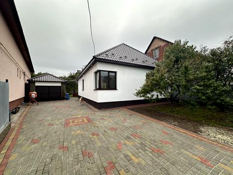 будинок за адресою Небесної сотні