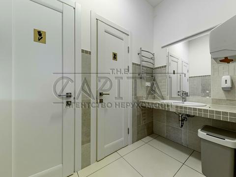 комерційна за адресою Кловський узвіз (Кловський), 7