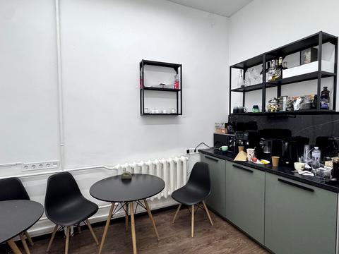 комерційна за адресою Володимирська вул., 10