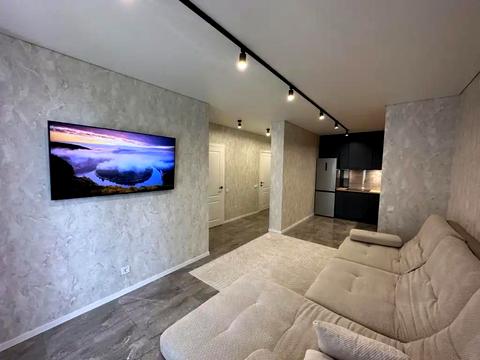 квартира за адресою Космічна вул., 5