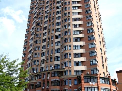 комерційна за адресою Лесі Українки бульв., 30-Б