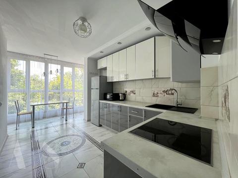 квартира за адресою Випасова вул., 11б