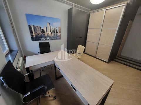 комерційна за адресою Гоголівська вул., 14