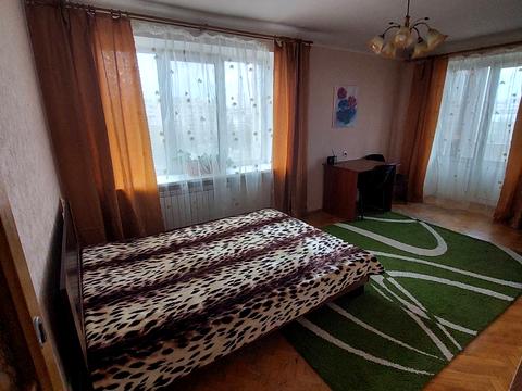 квартира за адресою Київ, Автозаводська вул., 11