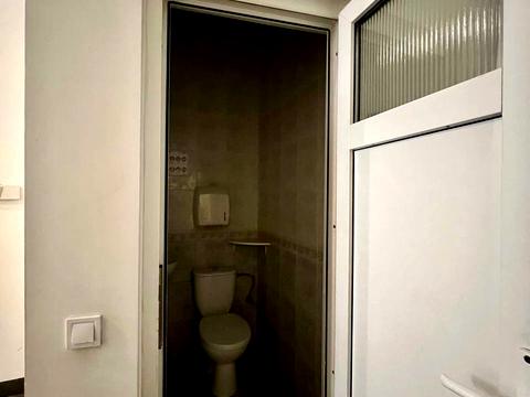 комерційна за адресою Січових Стрільців вул. (), 8