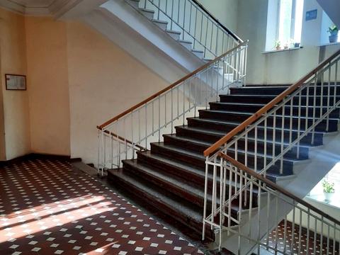 комерційна за адресою Канатна вул., 42