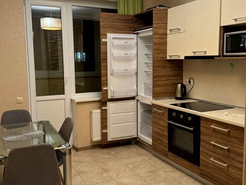 квартира по адресу Драгоманова ул., 6/1