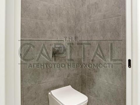 коммерческая по адресу Любомира Гузара просп. (Космонавта Комарова), 9б