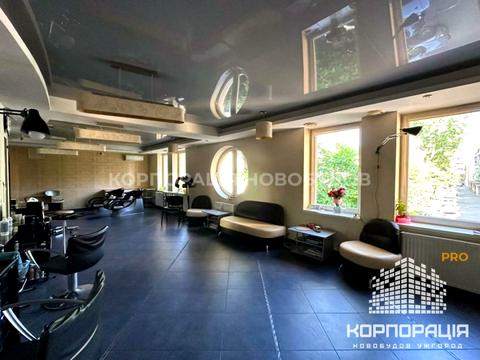 коммерческая по адресу Льва Толстого, 27