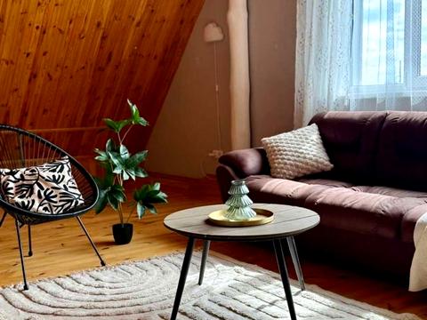 дом по адресу Українська