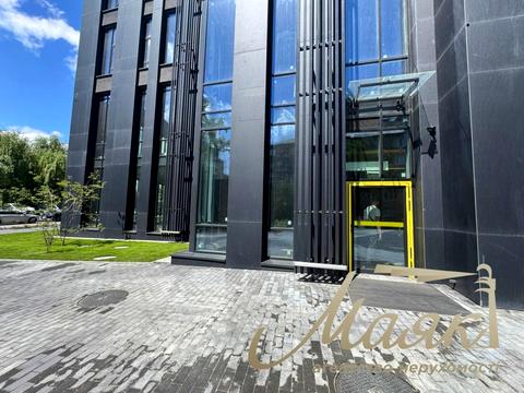 комерційна за адресою Василя Тютюнника вул. (Анрі Барбюса), 39