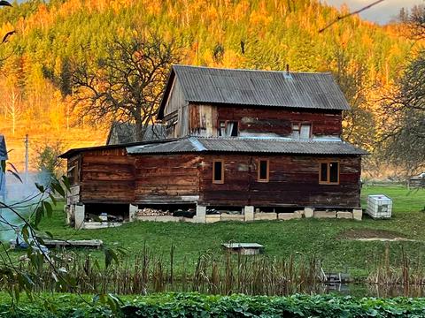 будинок за адресою с. Велика Волосянка, Центральна вул., 18