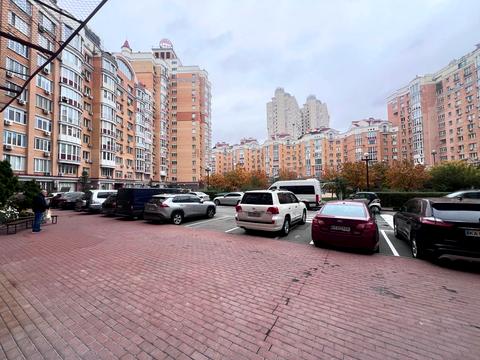 комерційна за адресою Володимира Івасюка просп. (Героїв Сталінграду), 4