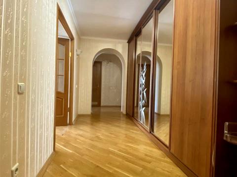 квартира за адресою Київ, Драгоманова вул., 44-А