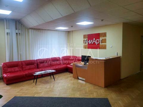 комерційна за адресою Стрілецька вул., 4-6