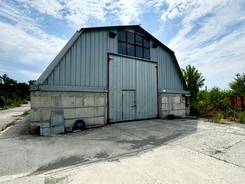 комерційна за адресою Центральна вул., 28