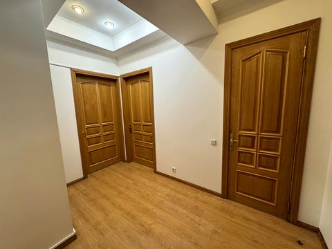 комерційна за адресою Саксаганського вул., 99