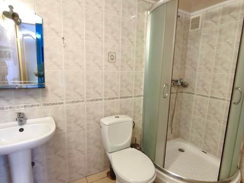 комерційна за адресою Воробйова вул., 13