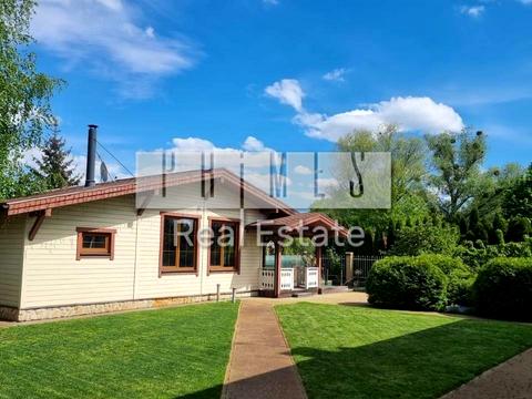 будинок за адресою Кар'єрна вул.