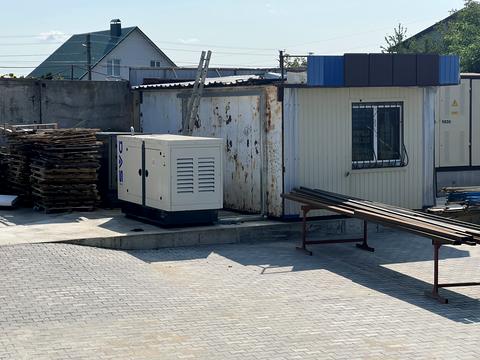 комерційна за адресою Молодіжна вул., 1