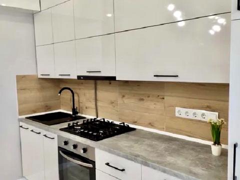 квартира за адресою Практична вул., 1