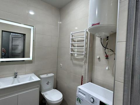 квартира за адресою Казакевича, 31