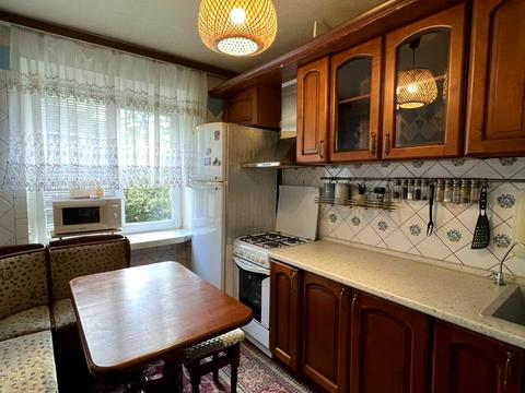 квартира за адресою Стадіонна вул., 13