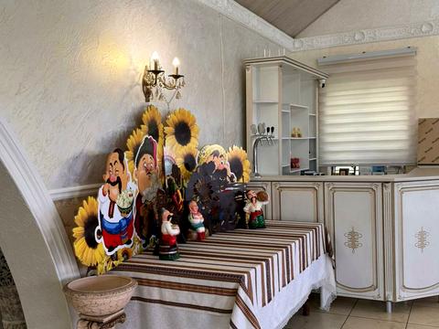 комерційна за адресою Озерна, 26