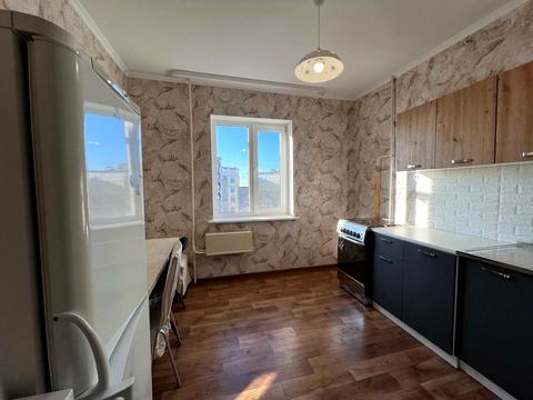 квартира за адресою Євгена Коновальця вул., 14