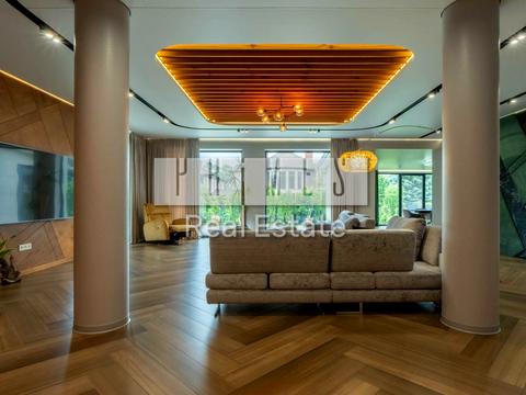 будинок за адресою Молодіжна вул.