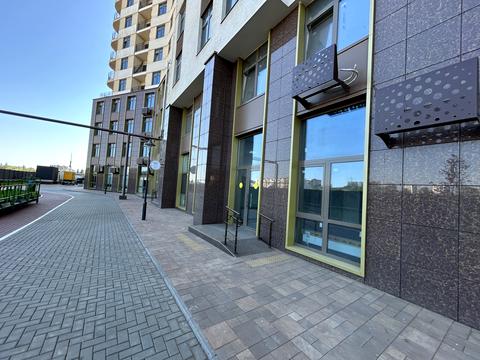 комерційна за адресою Краснова вул., 60