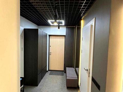 комерційна за адресою Варненська вул., 2