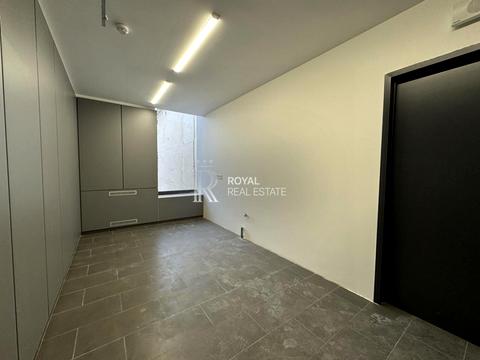 комерційна за адресою Науки просп., 40