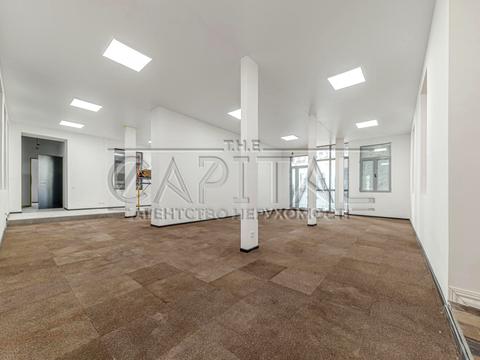 комерційна за адресою Володимирська вул., 4