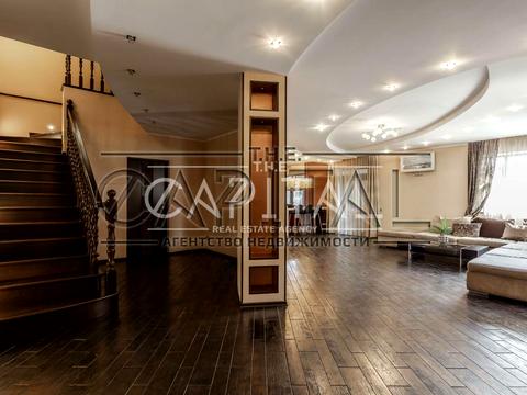 будинок за адресою Центральна вул., 45