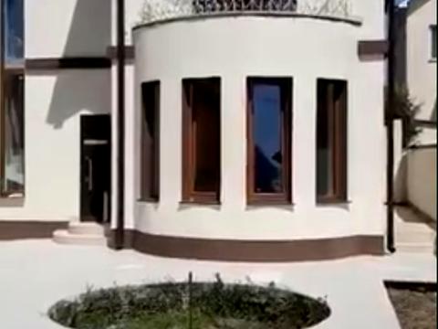 будинок за адресою Червоный Хутор