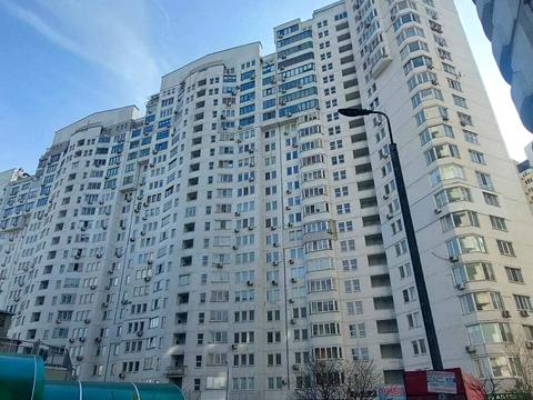 квартира за адресою Миколи Бажана просп., 12