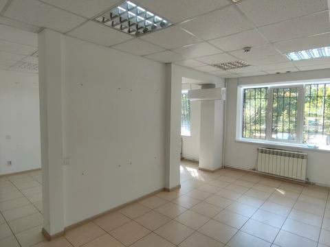 комерційна за адресою Героїв просп., 12