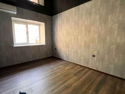 комерційна за адресою майдан Поезії пл., 3