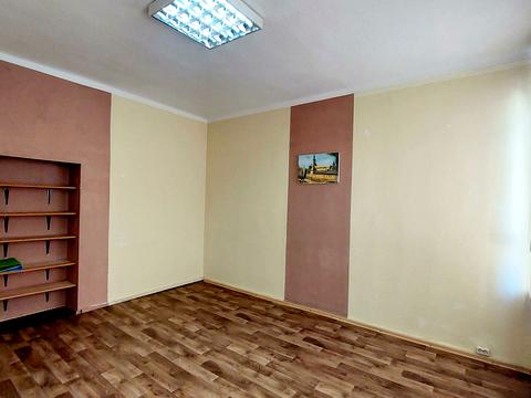 комерційна за адресою Михайла Грушевського вул., 28