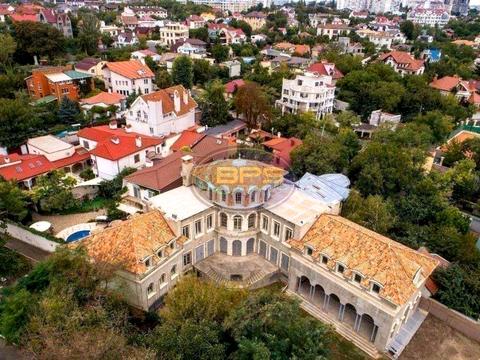 коммерческая по адресу Каманіна, 22