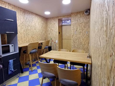 комерційна за адресою Конторська вул. (Червоножовтнева), 27