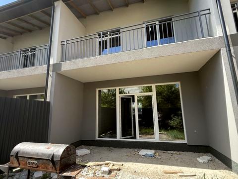 дом по адресу Українська ул.