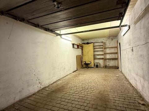 паркомісце за адресою Галицька вул., 80а/б