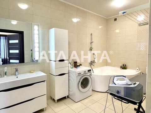квартира за адресою Літературна вул., 1