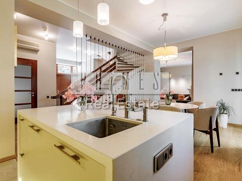 будинок за адресою каштанова