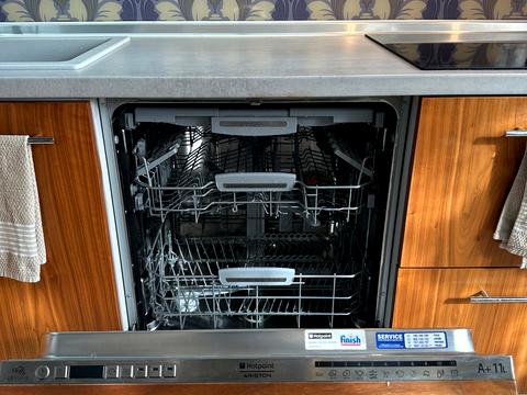 квартира за адресою Авіаконструктора Ігоря Сікорського вул. (Танкова), 4-Д