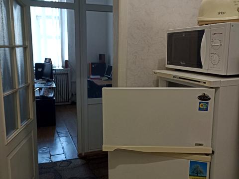 комерційна за адресою Пастера вул., 12